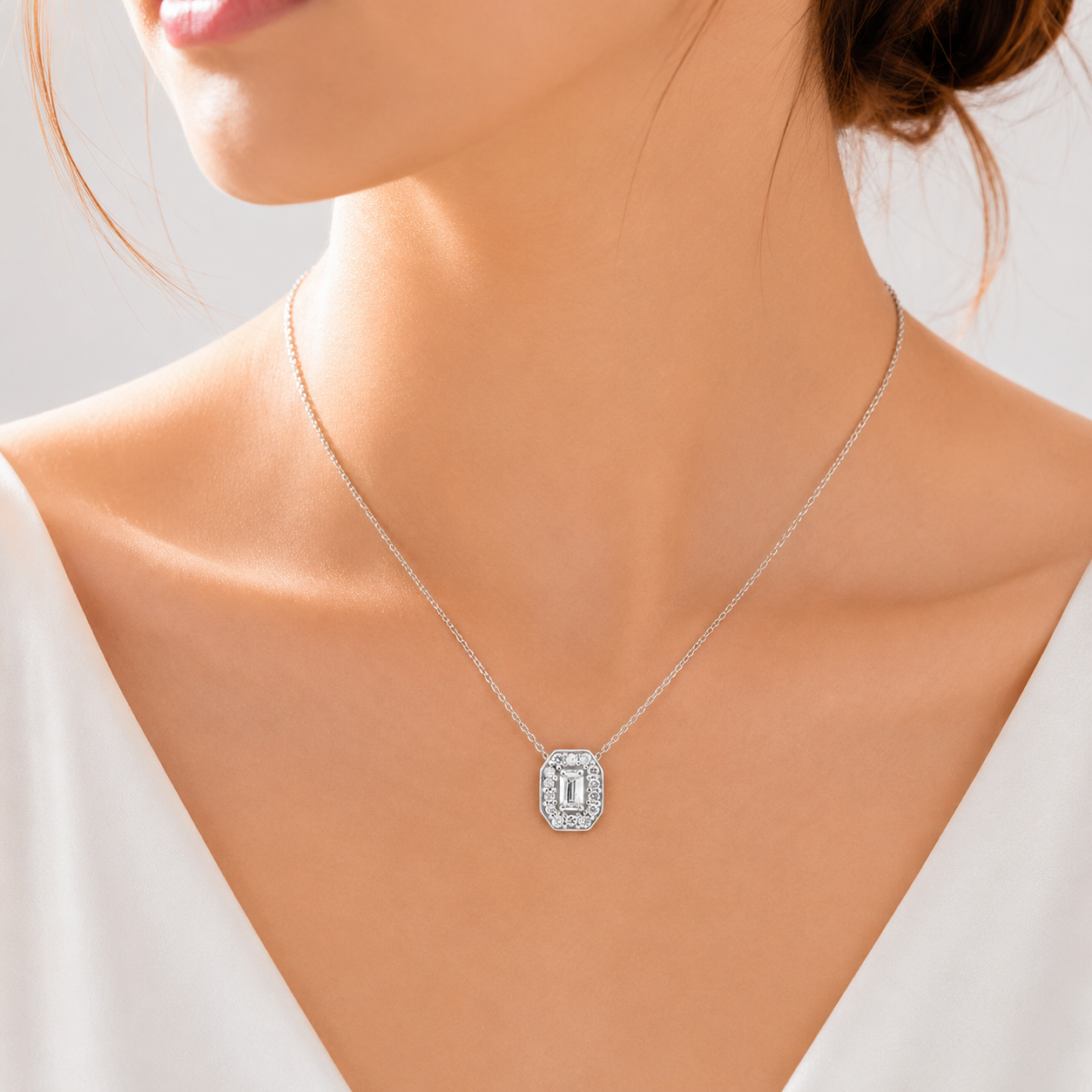 Collier Victoria