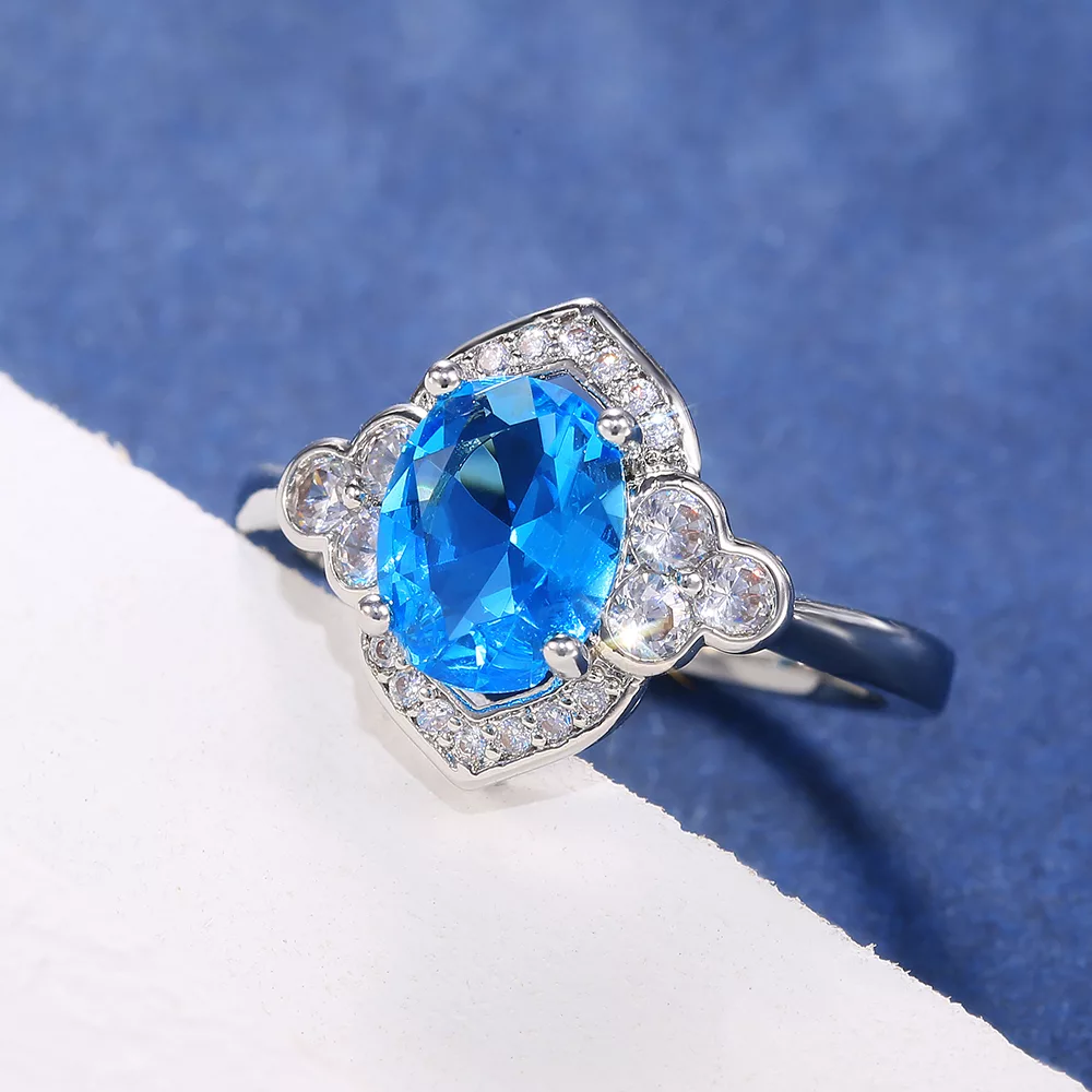 Bague Sofia or blanc 18kt Topaze london et diamants style vintage