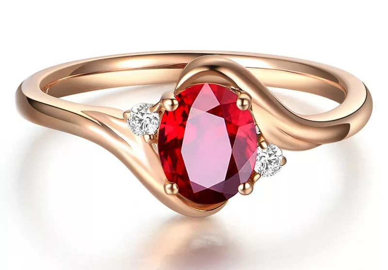 Bague Charlie or jaune 18kt rubis et diamants style vintage