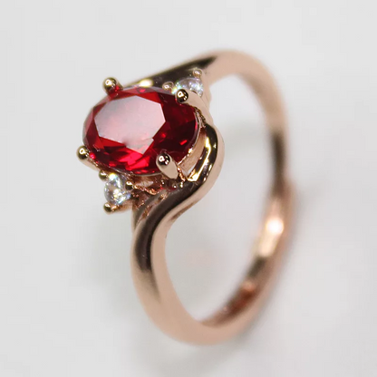 Bague Charlie or jaune 18kt rubis et diamants style vintage