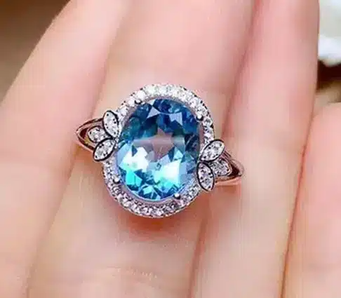 Bague Elena or blanc 18kt Topaze london et diamants style vintage