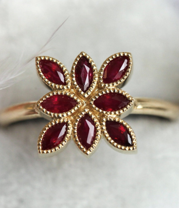 Bague Marquise Or et Rubis